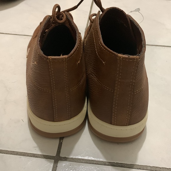 The brand is bass and it’s the colour brown ,size 11 - Picture 5 of 5